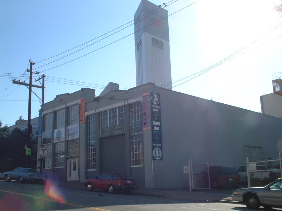 Apple at 390 Fremont