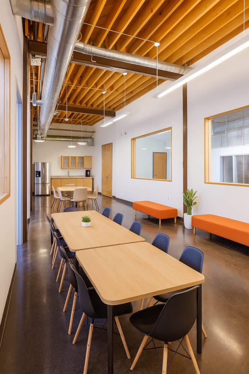 Open office + lounge